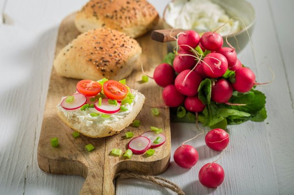 Quelles astuces pour organiser une soirée de dégustation de fromages artisanaux?